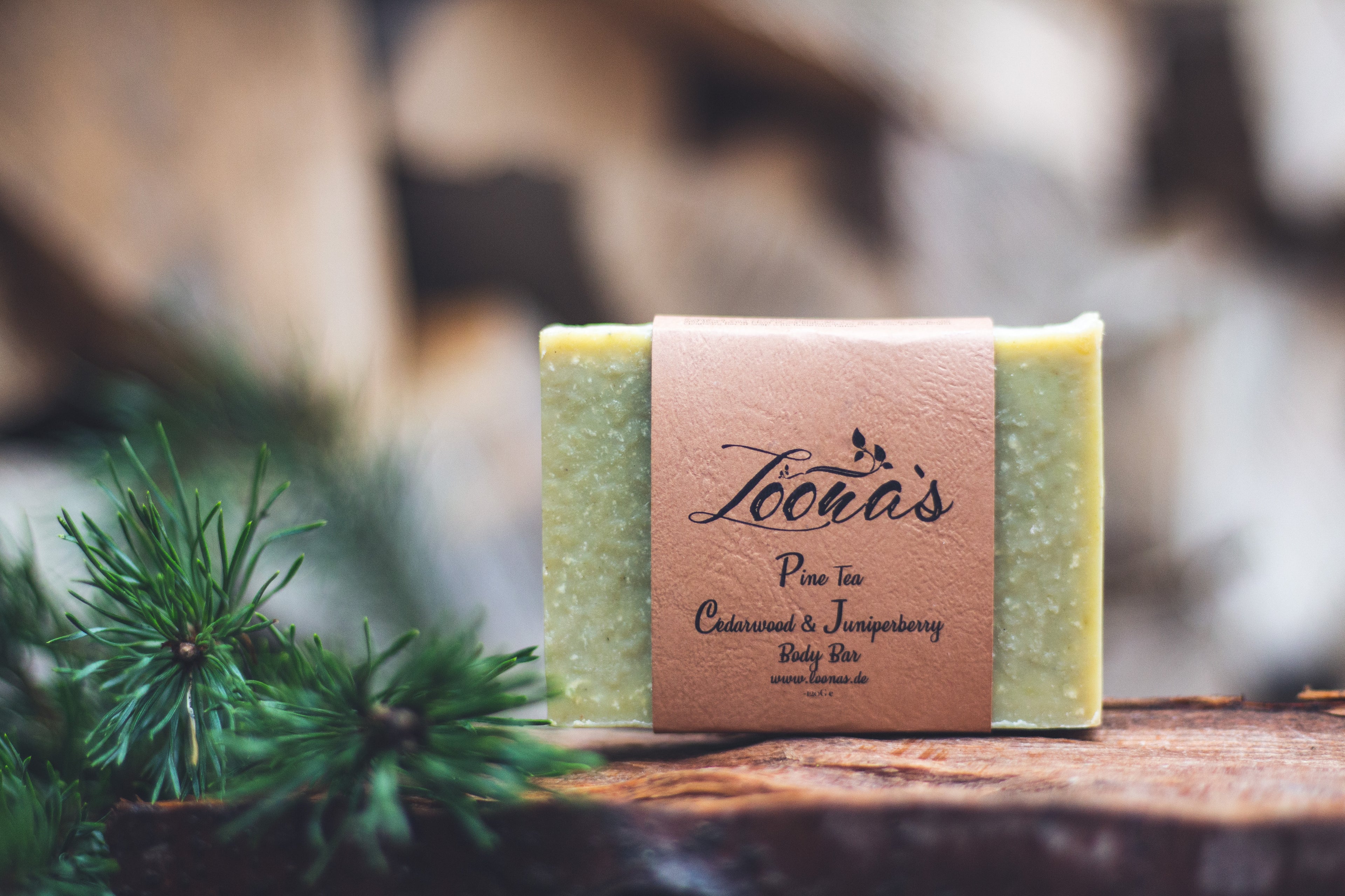Duschseife Kiefernadeltee mit Zedernholz & Wacholderbeere Naturseife